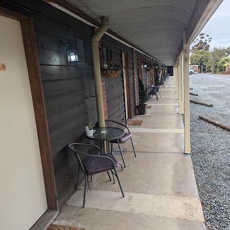 Kyabram Country Motel Экстерьер фото