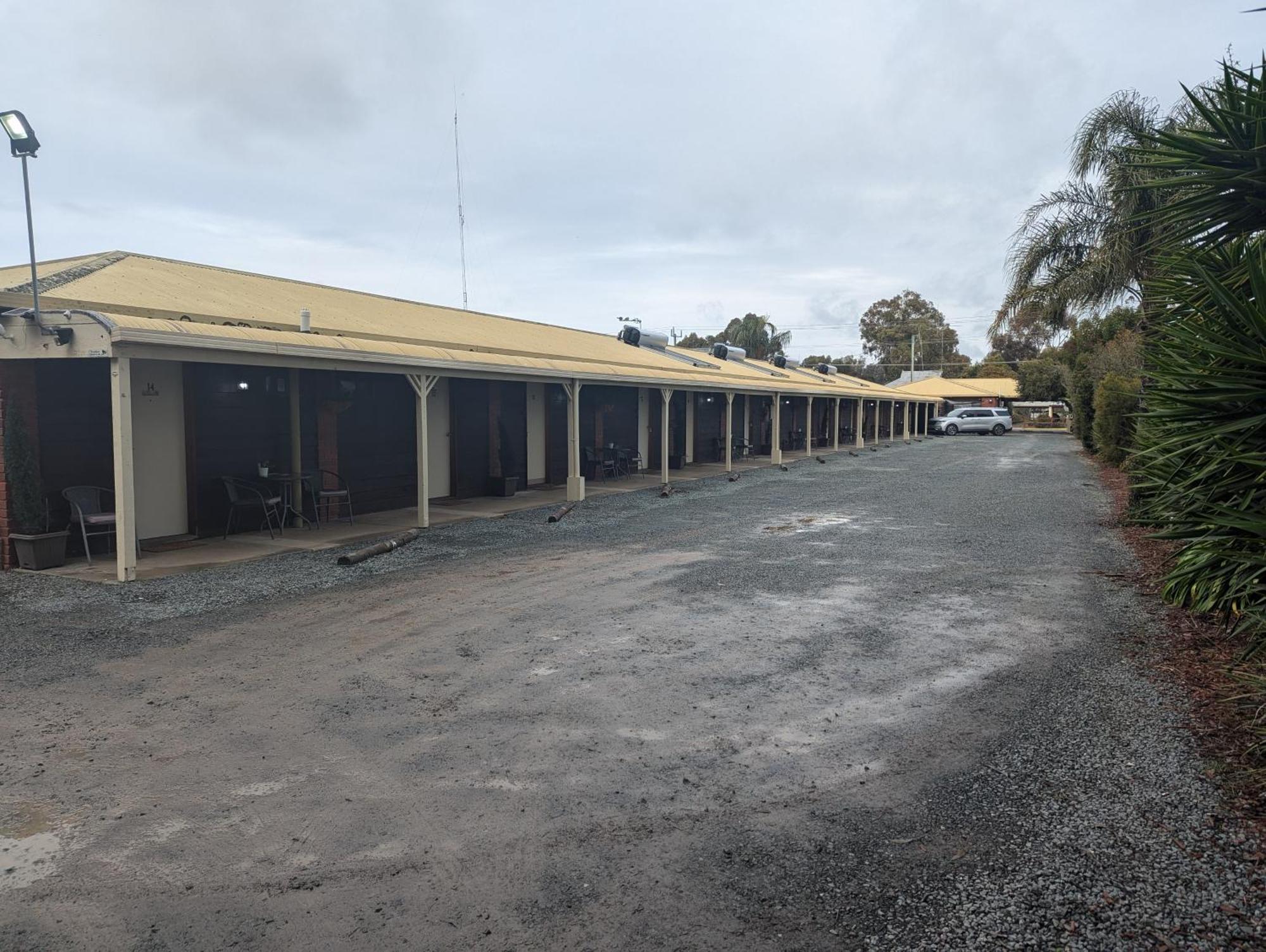 Kyabram Country Motel Экстерьер фото