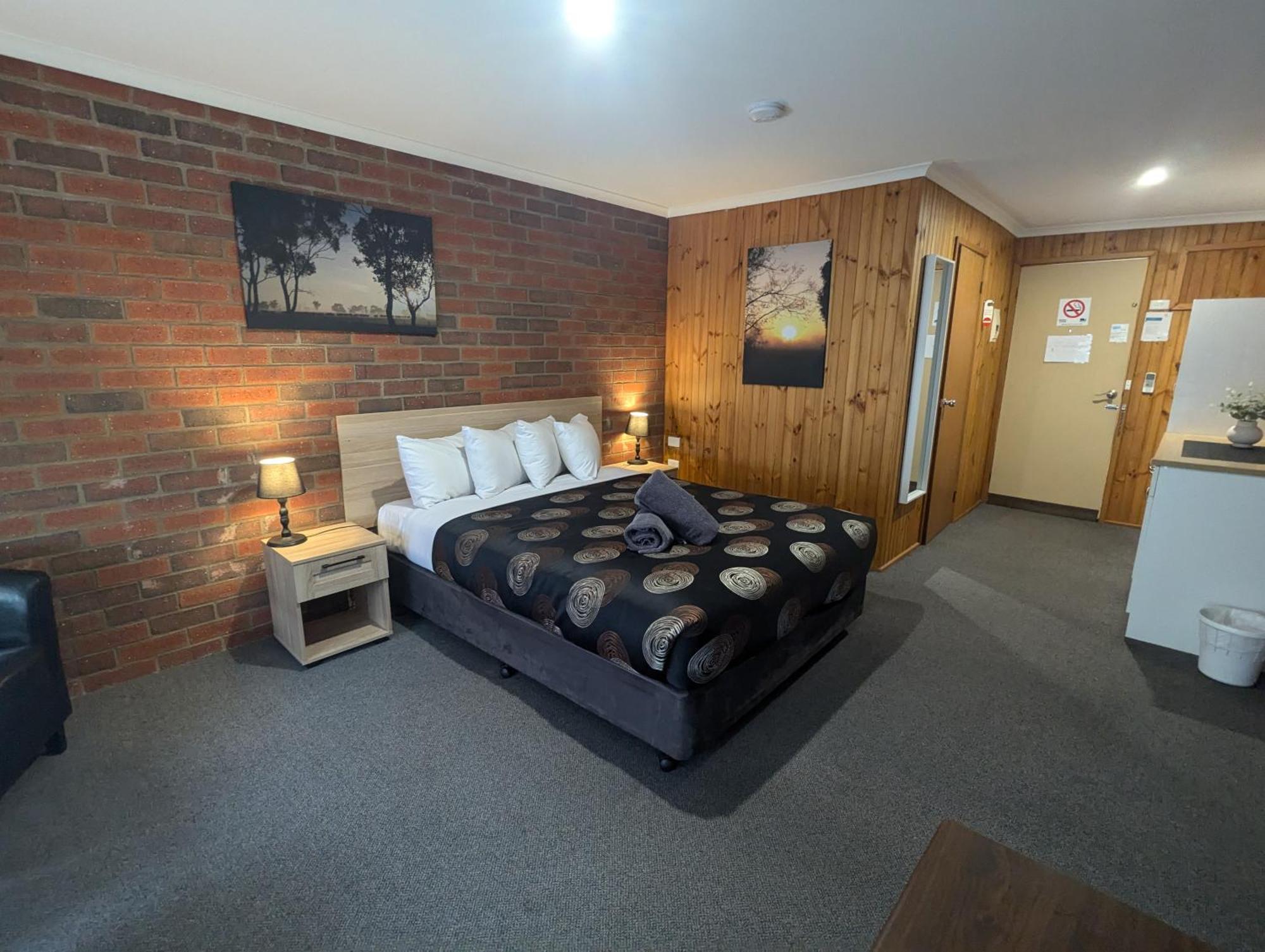 Kyabram Country Motel Экстерьер фото