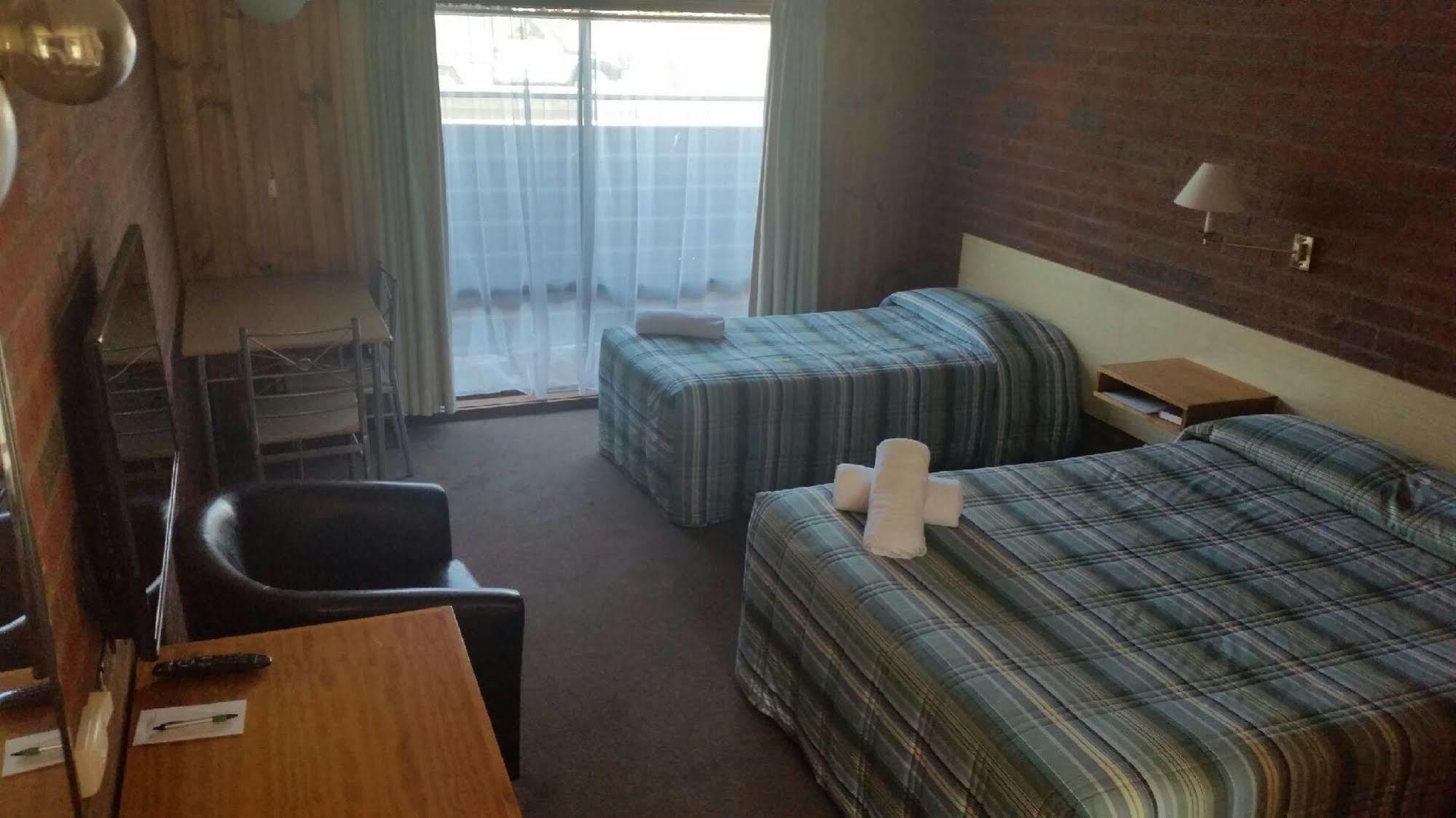 Kyabram Country Motel Экстерьер фото